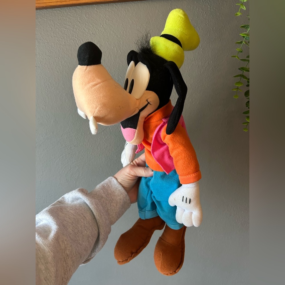 WALT DISNEY COMPANY ARCO TOYS MATTEL 18" CLASSIC GOOFY PLUSH STUFFED ANIMAL LARG